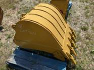 28" CAT 307 Excavator Bucket - Photo 2 of 3