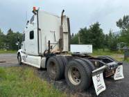 2012 Peterbilt Tractor Truck - Photo 3 of 12