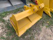 Unused 60" Komatsu PC 120 Excavator Clean Up Bucket - Photo 3 of 4