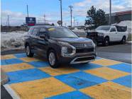 2024 Mitsubishi Outlander LE 4dr S-AWC  - Photo 2 of 18