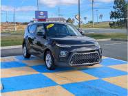 2022 Kia Soul EX 4dr Hatchback  - Photo 2 of 18