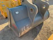 Unused 72"Deere 450  Excavator Bucket - Photo 1 of 3