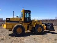 PARTING OUT ... 1995 Komatsu WA250-1 Loader - Photo 2 of 14