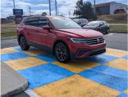 2022 Volkswagen Tiguan Comfortline 4dr All-Wheel Drive 4MOTION  - Photo 2 of 18