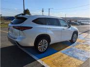 2023 Toyota Highlander Limited 4dr All-Wheel Drive  - Photo 3 of 22