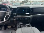 2024 CHEVROLET  SILVERADO LT Z71 DIESEL 29000 k - Photo 2 of 6