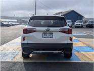 2021 Kia Seltos LX 4dr All-Wheel Drive  - Photo 4 of 18