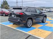 2022 Toyota RAV4 XLE 4dr All-Wheel Drive  - Photo 3 of 19