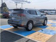 2019 Nissan Rogue SV (CVT) 4dr All-Wheel Drive  - Photo 3 of 18