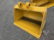 60" CAT 320; Deere 200/210 Clean Up Excavator Bucket - Photo 1 of 2