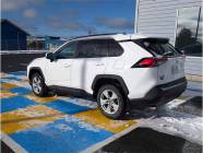 2019 Toyota RAV4 LE 4dr All-Wheel Drive  - Photo 5 of 17