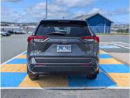 2020 Toyota RAV4 LE 4dr All-Wheel Drive  - Photo 4 of 19