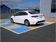 2020 Toyota Corolla LE (CVT) 4dr Sedan  - Photo 5 of 17