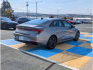 2023 Hyundai Elantra ESSENTIAL 4dr Sedan  - Photo 3 of 19