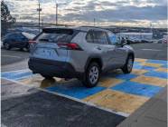2020 Toyota RAV4 LE 4dr All-Wheel Drive  - Photo 3 of 18