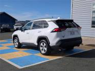 2021 Toyota RAV4 XLE 4dr All-Wheel Drive  - Photo 5 of 19