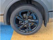 2023 Volkswagen Tiguan Comfortline R-Line Black 4dr All-Wheel - Photo 6 of 18