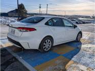 2020 Toyota Corolla LE (CVT) 4dr Sedan  - Photo 3 of 17