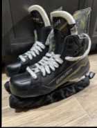 Brand New Bauer Supreme M40 Skates - Photo 5 of 6