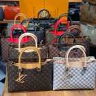 Branded Ladies Hand bags 200 pieces per pallet - Photo 6 of 8