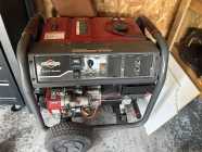BriggsStratton 8000/10000 Watt Gas Generator