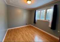 Clean 3 bedroom 2 bathroom house - Photo 3 of 6