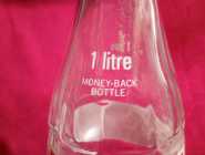 Coca-Cola - 1 Litre Glass Bottle With 'Red' Cap - Photo 2 of 4