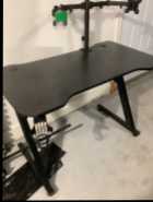 Computer desk 