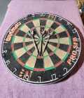 DARTBORD & DARTS