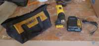 DEWALT CORDLESS DRILL - Photo 5 of 7