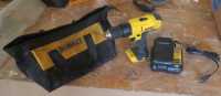 DEWALT CORDLESS DRILL - Photo 6 of 7