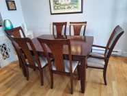 Dining Room Furniture in excellent condition 