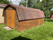 FREE Barn style shed - Photo 2 of 4