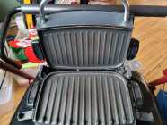 GEORGE FOREMAN GRILL  - Photo 1 of 3