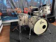 GRETSCH DRUM SET - Photo 1 of 2