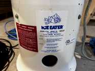 Ice Eater Marine Bubbler - Photo 1 of 3