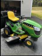 John Deere D140 ride on mower