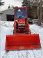 Kubota B2601 Tractor - Photo 1 of 10