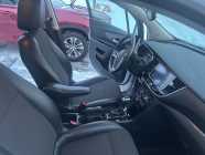 Low mileage lady driven AWD  - Photo 10 of 16