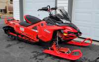 Lynx Boondocker Snowmobile  - Photo 1 of 4
