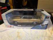 Maisto Diecast 1:18 Cars - Photo 1 of 9