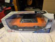 Maisto Diecast 1:18 Cars - Photo 3 of 9