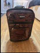 Medium sizedSuitcase - Photo 1 of 4