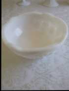 Milk glass - Photo 4 of 6