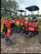 Mini excavator  - Photo 1 of 3