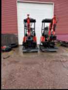 Mini-excavator  - Photo 1 of 3