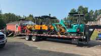 Mini excavators  - Photo 1 of 6