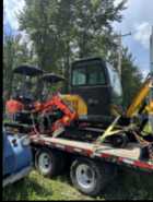 Mini excavators  - Photo 1 of 3