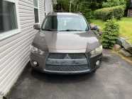 Mitsubishi Outlander AWD - Photo 1 of 2