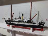 Model boat - Photo 1 of 2